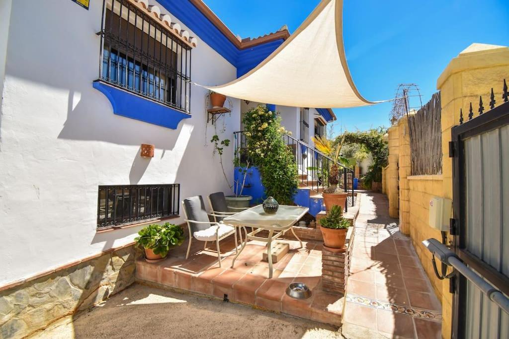 Vega's * Malaga