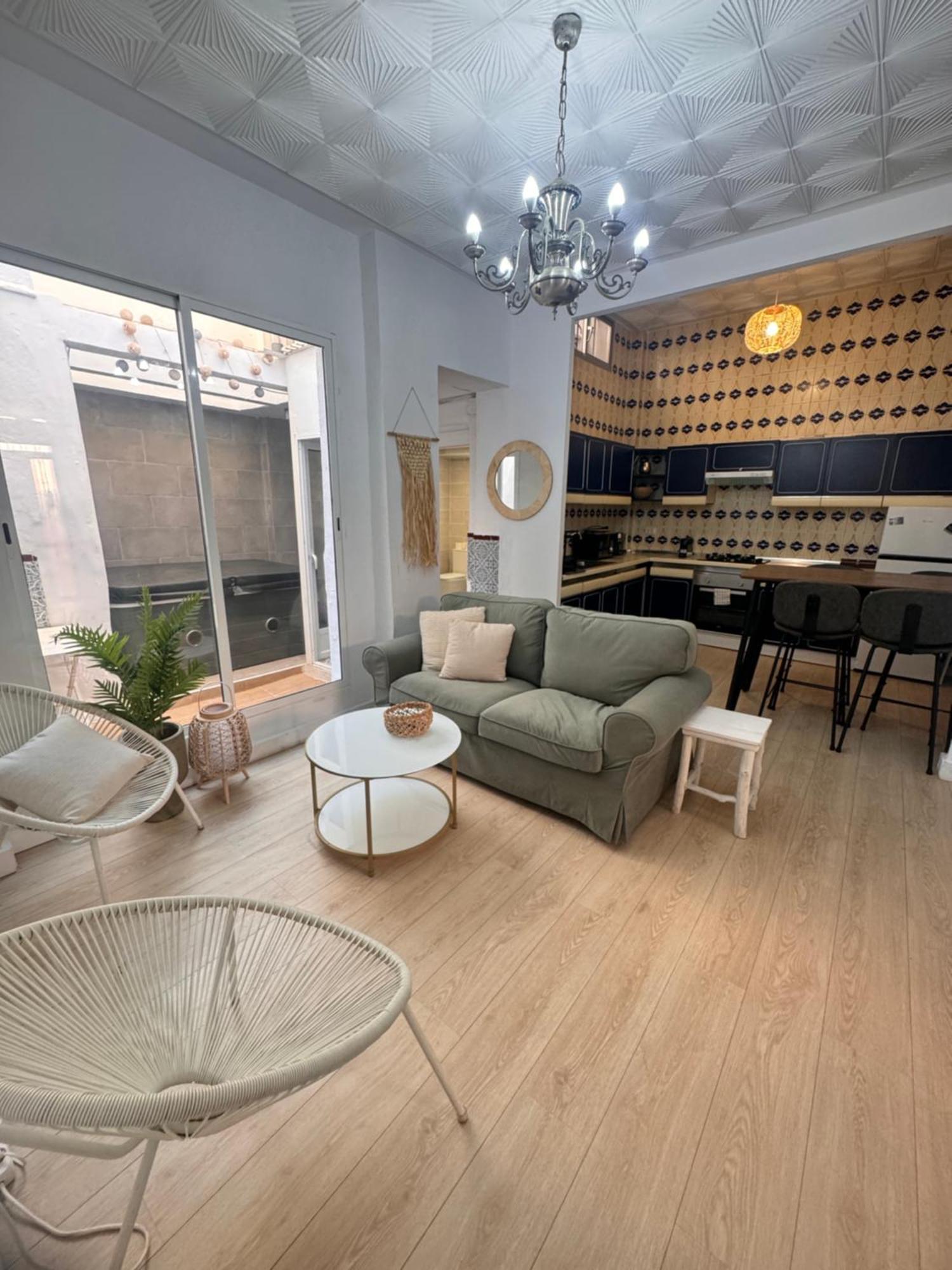 Relax - Private Jacuzzi/spa With 2bedrooms Malaga