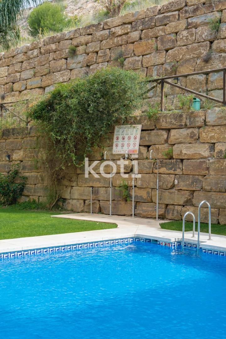 Apartamento Swimming Pool&large Terrace In Pacos Koti