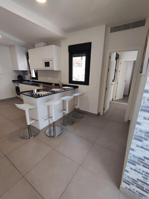 Piso Completo-parking Gratuito Appartement