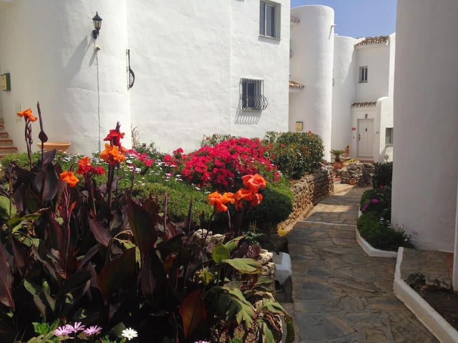 Holiday home Nyrenoverat! Beachfront Townhouse Med Pool Malaga