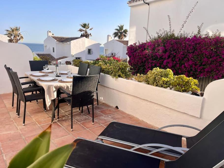 Holiday home Nyrenoverat! Beachfront Townhouse Med Pool