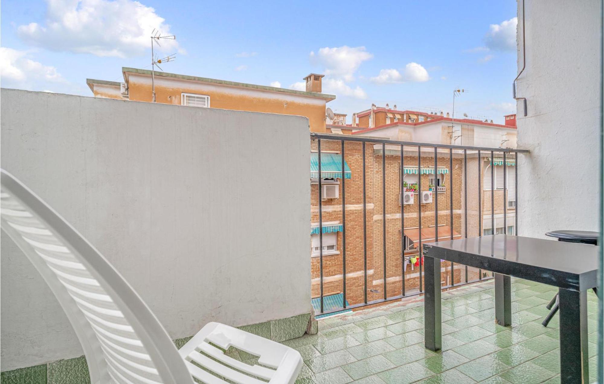 Awesome In With Kitchenette Malaga