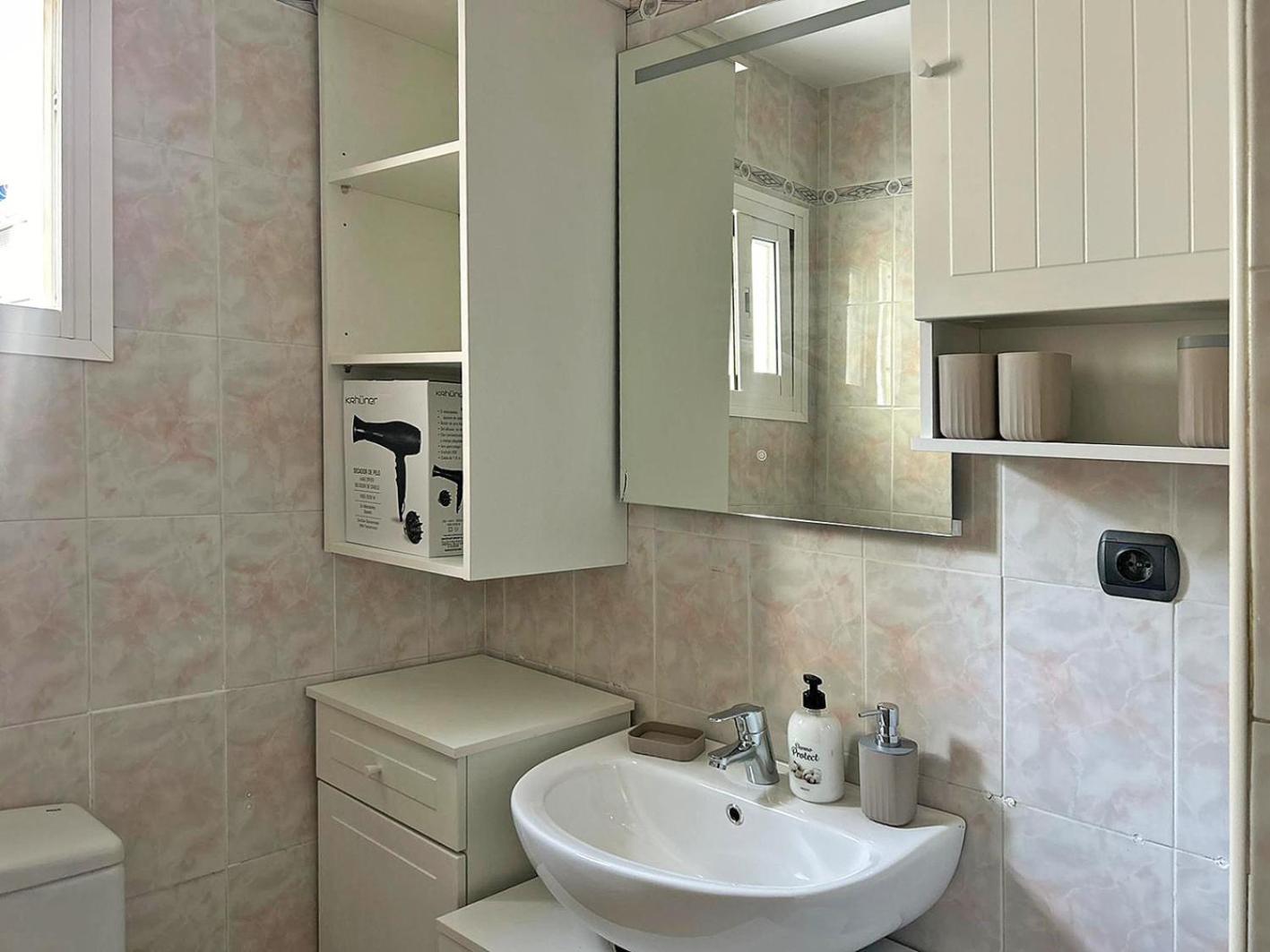 Felemar Apartment *