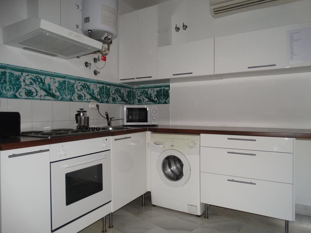 - Jinetes, 13 Apartment *