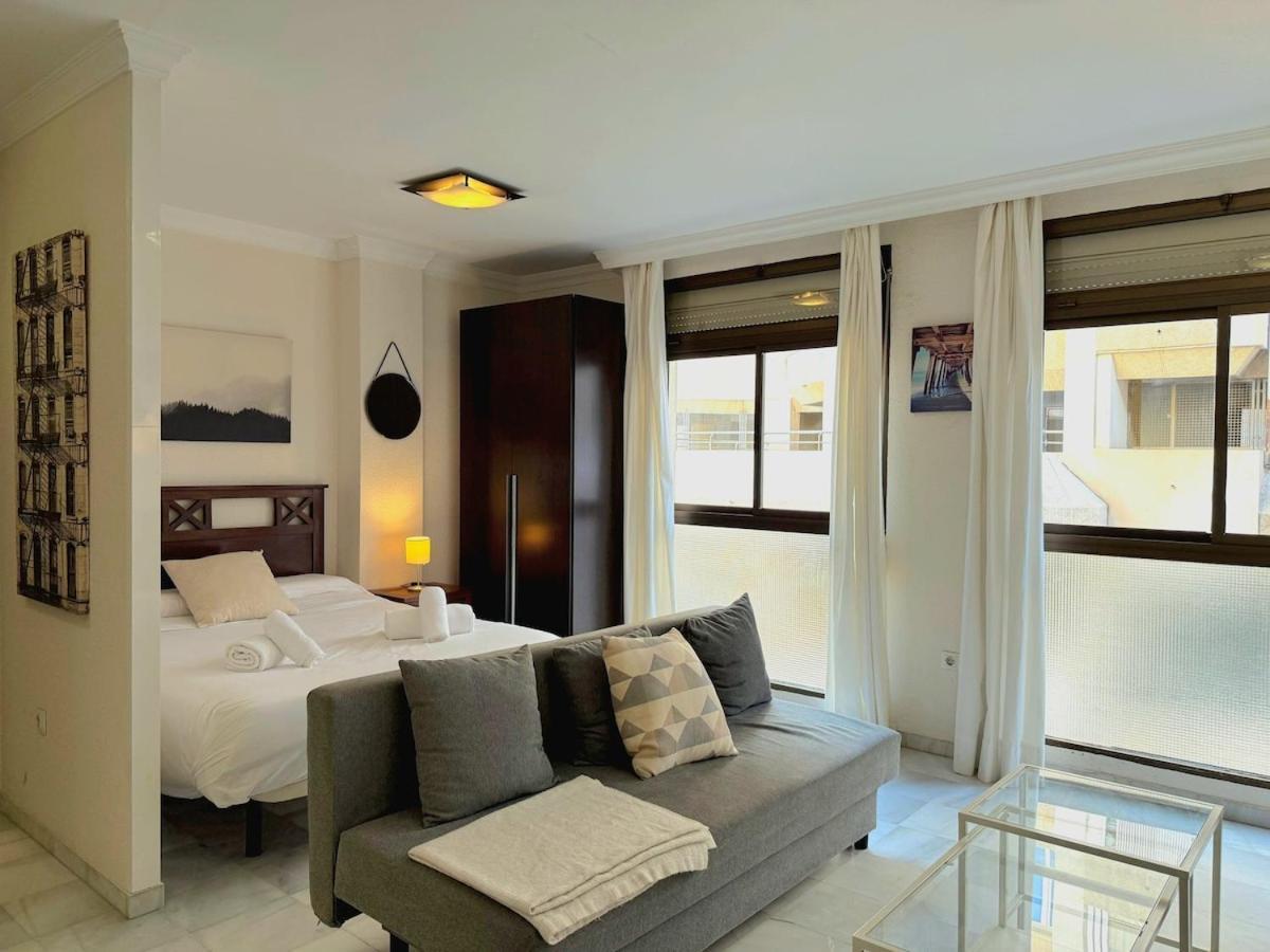 Appartement Estudio Junto A La Playa De La Malagueta & Parking *