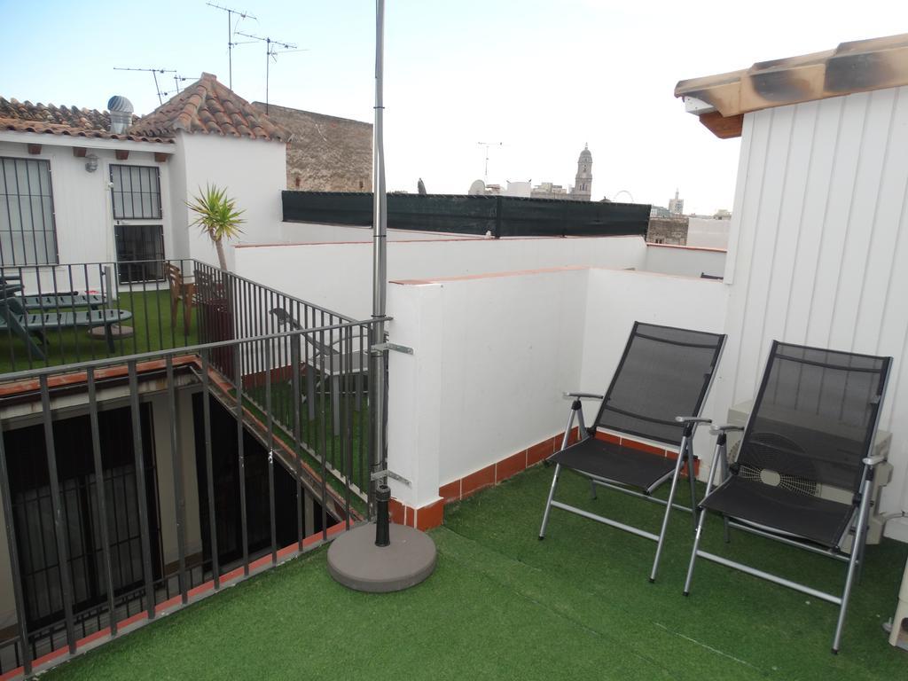 - Jinetes, 13 * Málaga