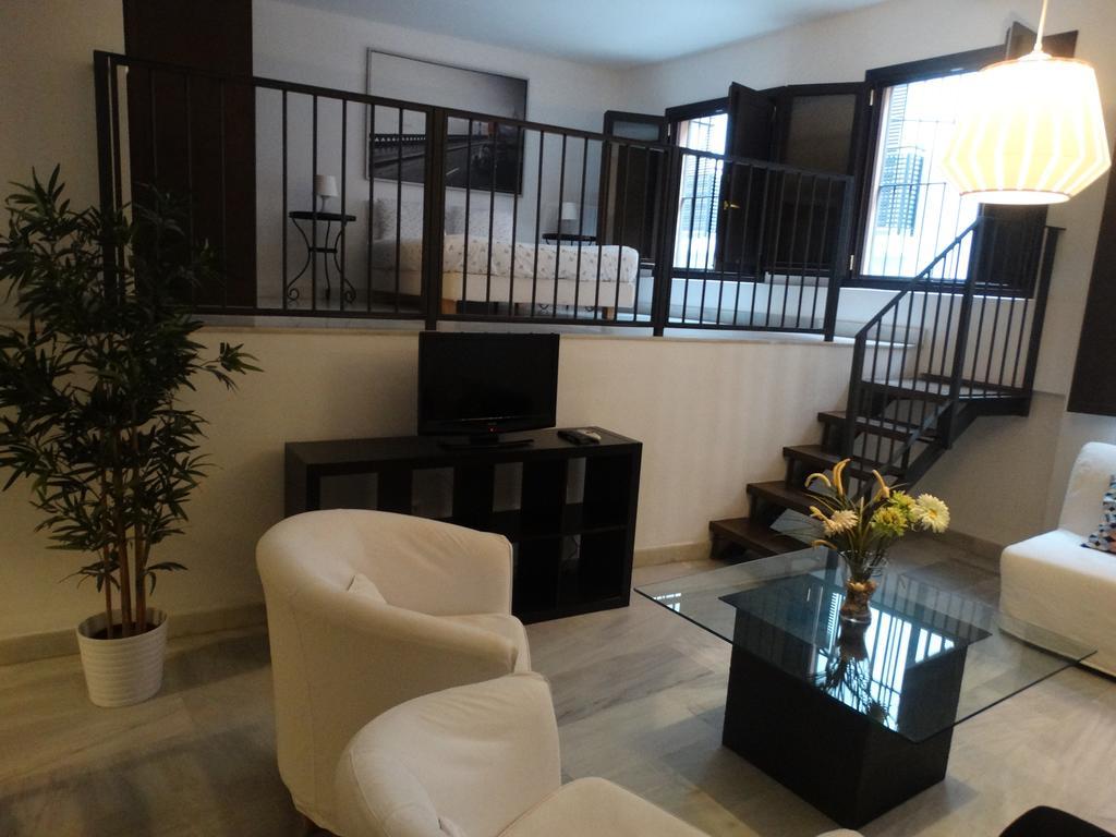 - Jinetes, 13 Apartment Málaga