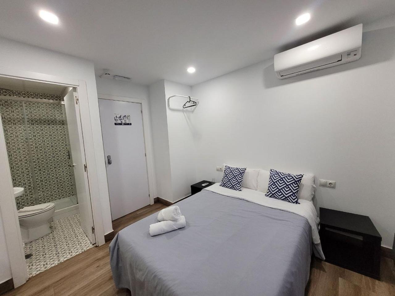 Ayz Elcano - Auto Check-in Guest house