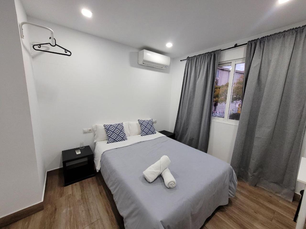 Ayz Elcano - Auto Check-in Guest house