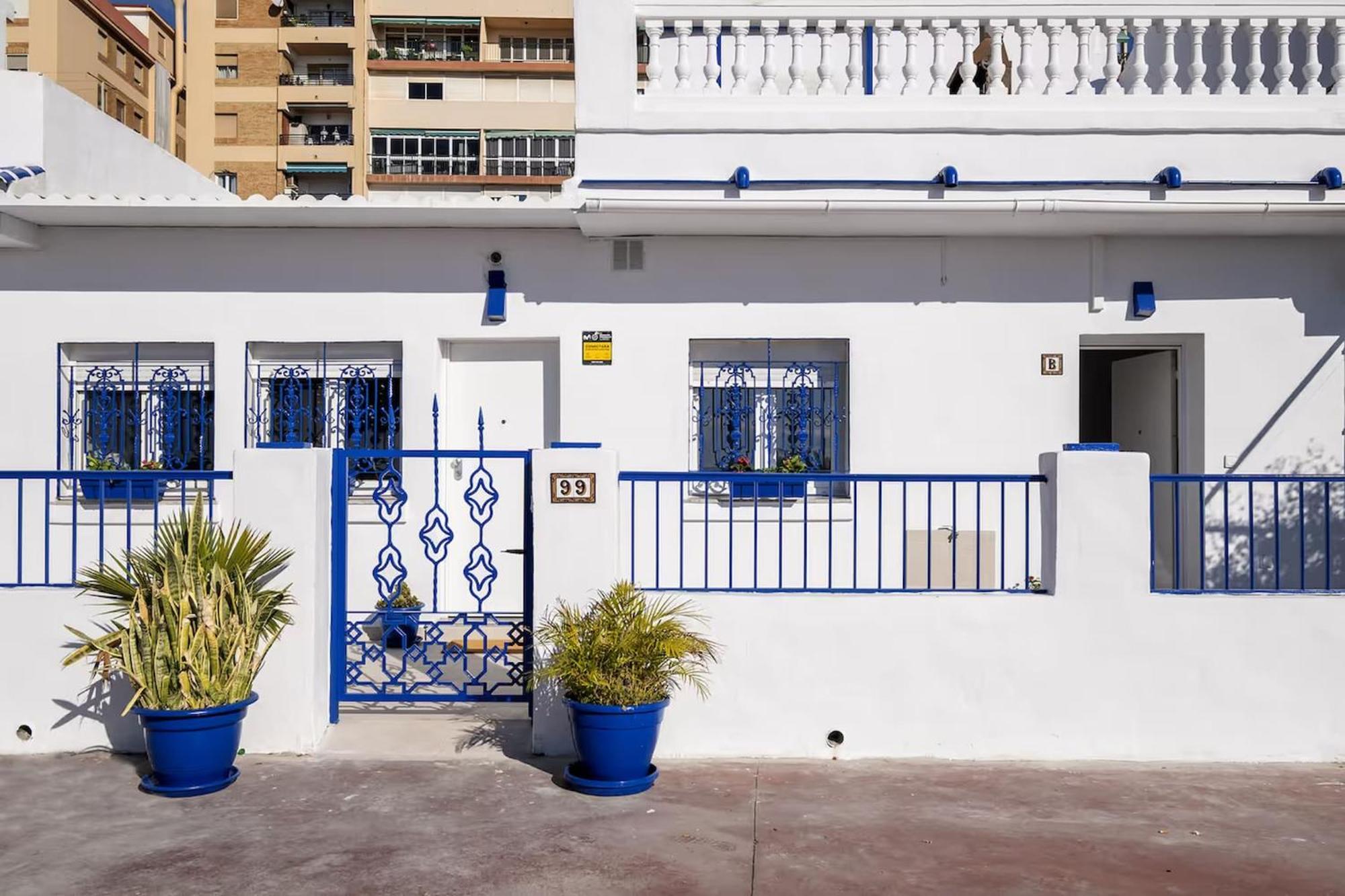 Beachfront Studio, El Palo - Tcm Apartment *