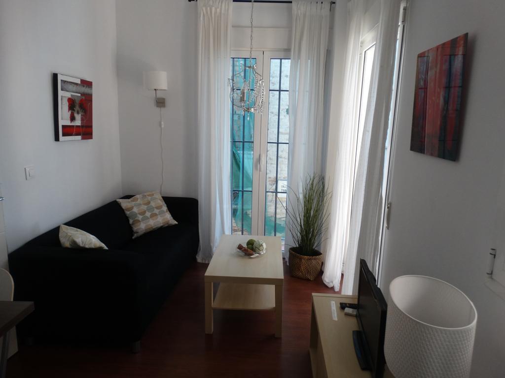 - Pozos Dulces, 22 Apartment *