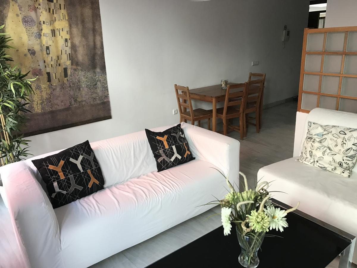 - Jinetes, 13 * Málaga