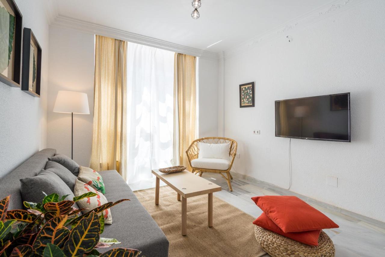 Malagasuite Center & Parking Apartment