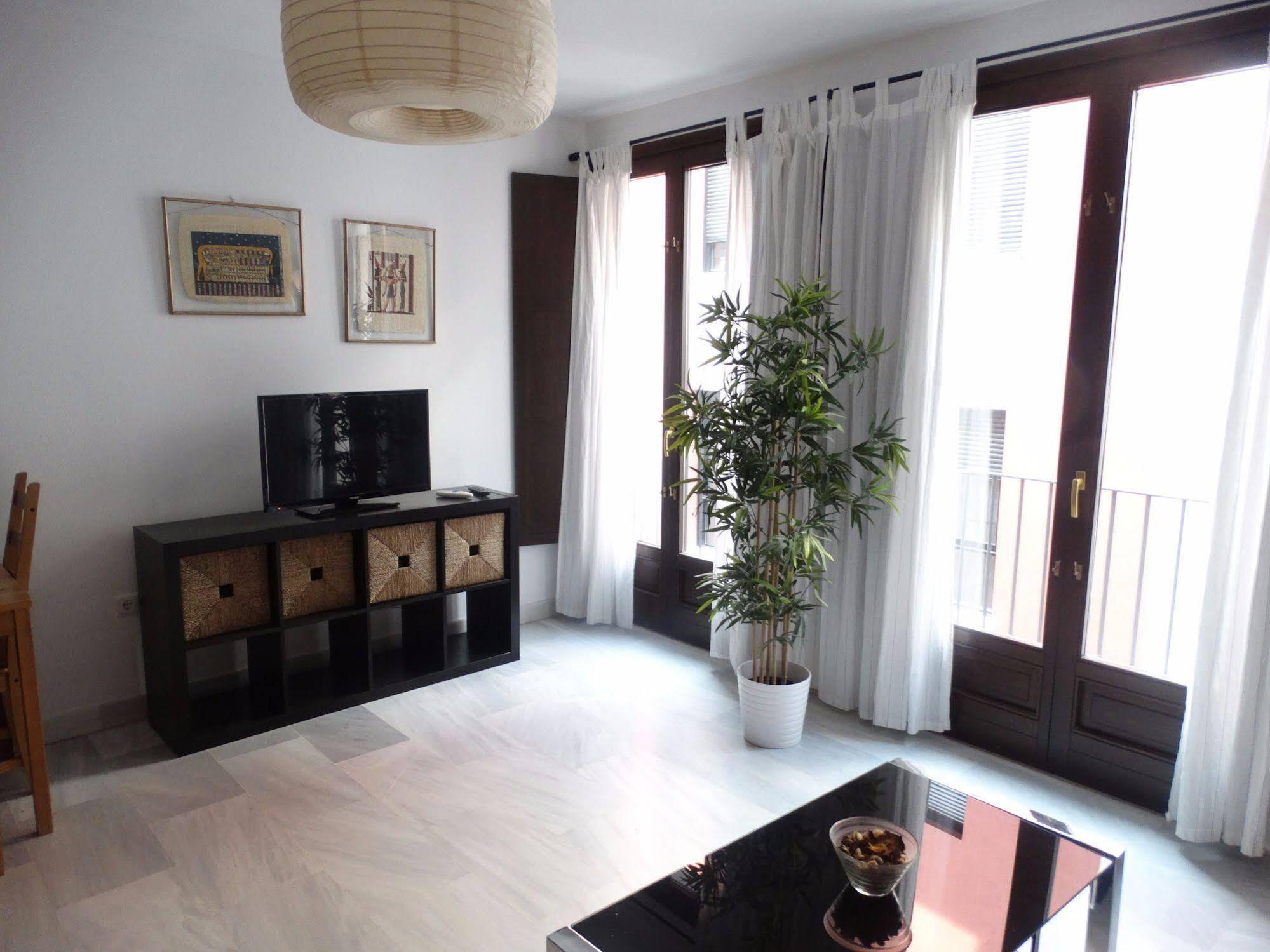 Apartment - Jinetes, 13 *