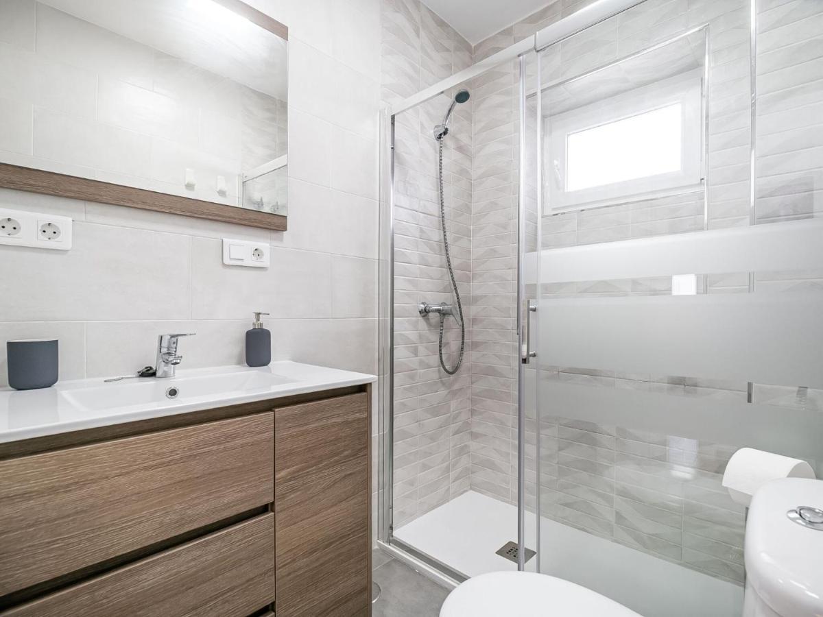 Comfortable In Near Seabeach Apartment Malaga