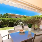 Spacious Perfectly Maintained House With Private Garden And Communal Pool In Riviera Del Sol