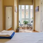 Bright Two-Bedroom Apartment In The Historic Center