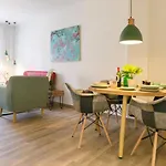 Montano II & Old Town By Ele Apartments