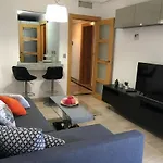 Piso Frente Al Mar Primera Linea De Playa En Malaga Con Parking Gratuito