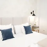 Colon & Soho By Ele Apartments