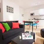 Entire 3 Room Flat In City Center - Canast