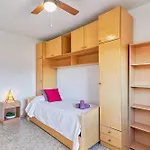 Luminoso Apartamento/ 5 Minutos De La Playa