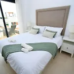 Casa Kerr - Luxury Apt - Sleeps 9 - Los Boliches