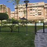 Garden Teatinos, Apartamento Con Piscina Y Ac