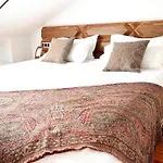 Anahita Boutique Hotel