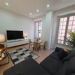 Beautiful Historic Center Apt!