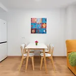 Wintowinrentals Cozy Apartment Near Center