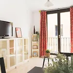 Centrico Apartamento En Calle Carreteria - Malaga