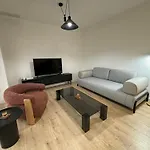 Stay U-Nique Apartment Martiricos II