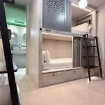 Coeo Hernan Ruiz Rooftop Pool Hostel