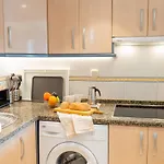 Lovely Apartment Close To City Center And Beach
