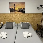 Hostal Nv