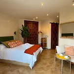 Allegra Suite II