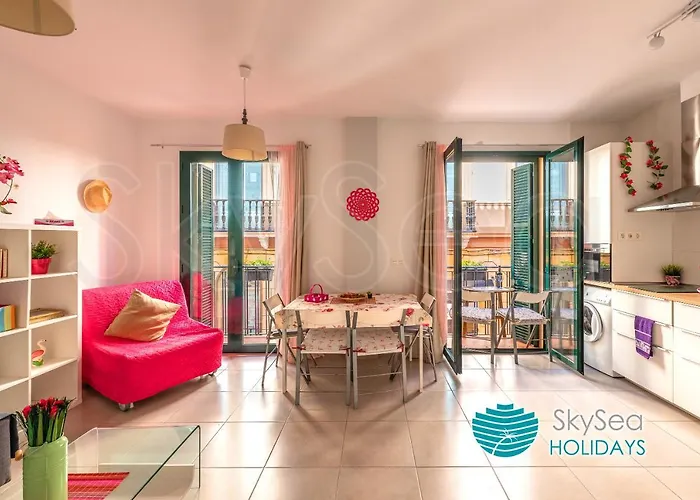 Skysea Holidays City Center Suites