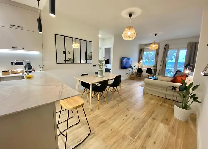 Pedregalejo Apartament Seafront