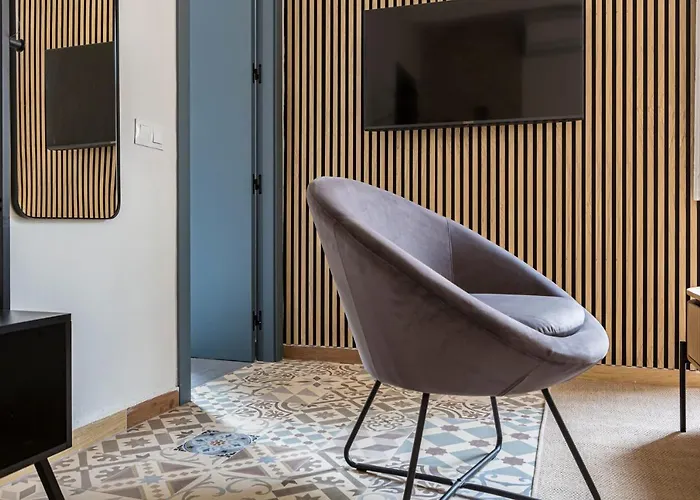 Valentin Suites