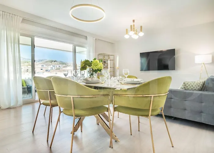 Apartment With Parking, Gym & Terrace By Rems