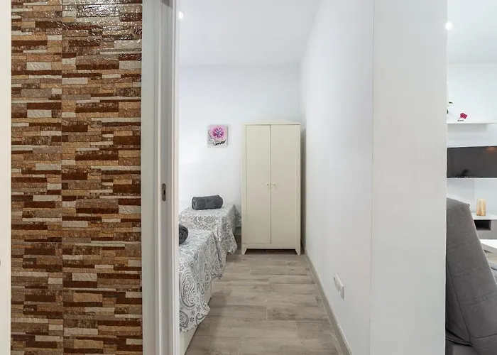 Fantastic & Functional Apartment In Malaga II