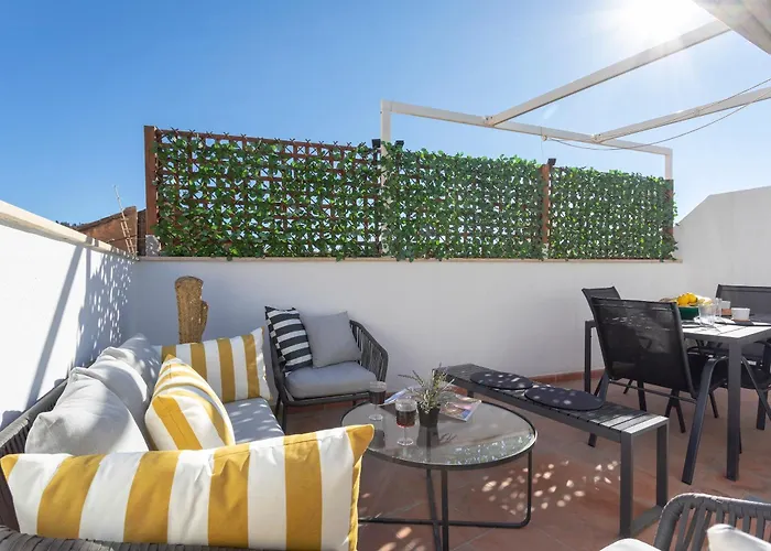 Atico Duplex Teatro Cervantes By Rent Me