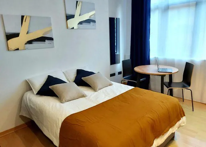 Apartments Holidays2Malaga City Center