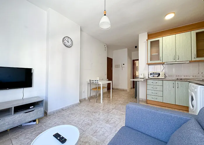 Quiet And Central Malaga Apartment