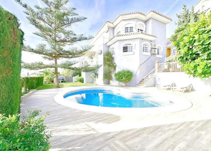 Impeccable Summer Family House