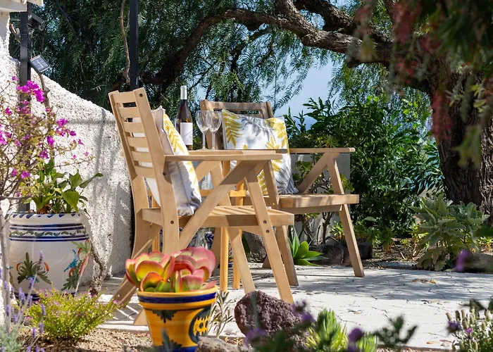 Magnolia House