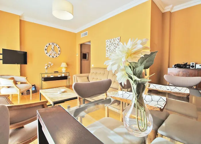 Del Parque Flats - Cervantes
