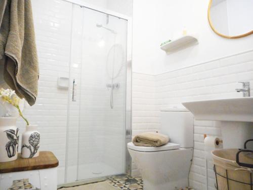 Apartment Bhost - Nino Guevara